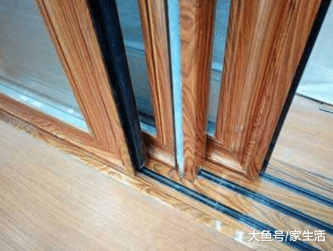 卧室万万别这样安装衣柜，没住几年就要重装，别费冤枉钱了