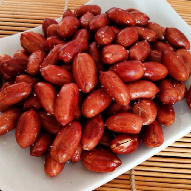 花生米除了油炸，还可以这么做，口感酥脆，吃完回味无穷