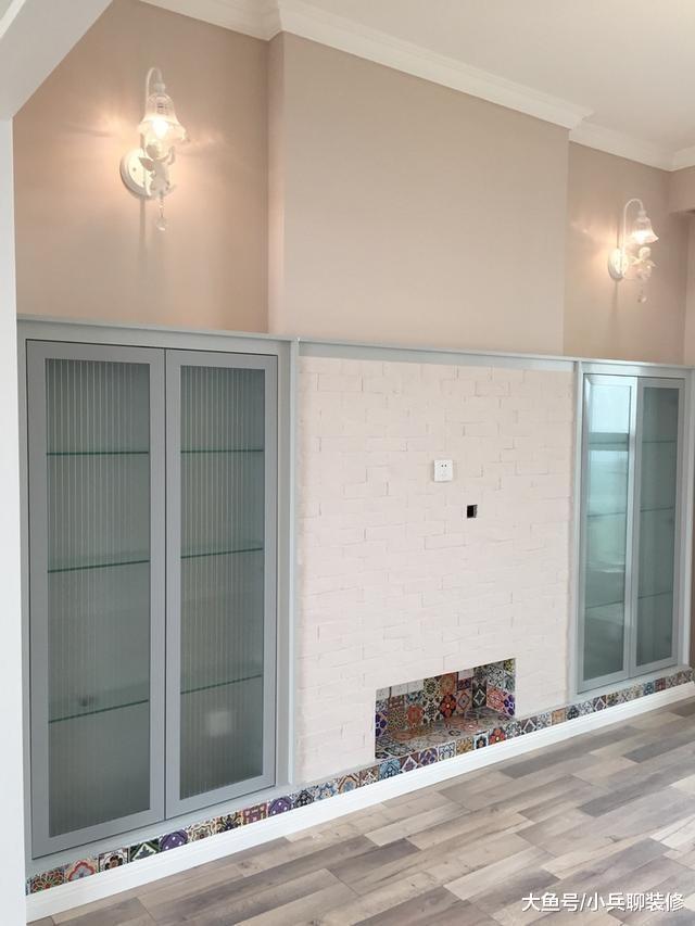 新房装修完毕通风中，晒到业主群，都说我家柜子有创意要照着做！