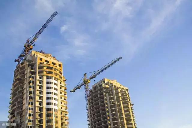 高层住宅着火了怎么跑？每15层就应有避难层，看懂关键时刻可救命