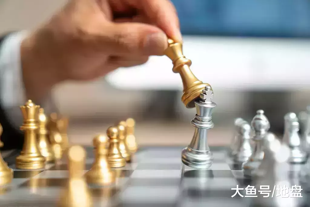 将军白发征夫泪, 股人征战几人回?