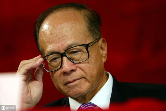 李嘉诚、王健林纷纷“撤退”！马云“暗度陈仓”加持房地产？