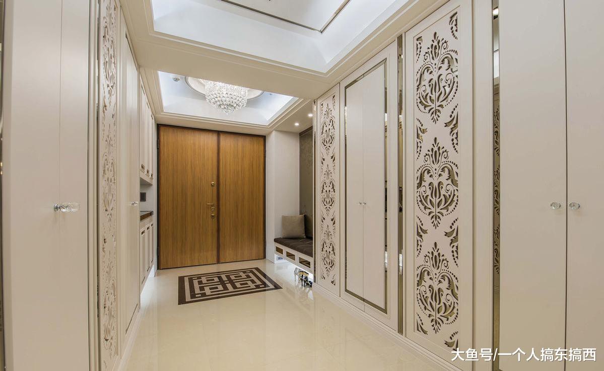 新房装修完工整屋子个性定制，尤其是玄关鞋柜设计很合理