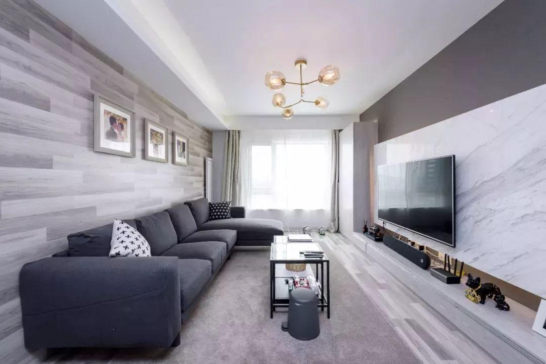 沒電視柜的電視墻，那還像什么樣？