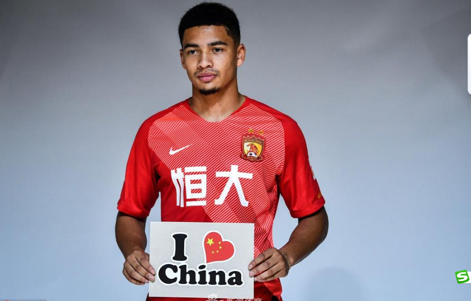 『归化球员』喜讯!第12名归化球员获足协审批!最年轻入籍球员来了