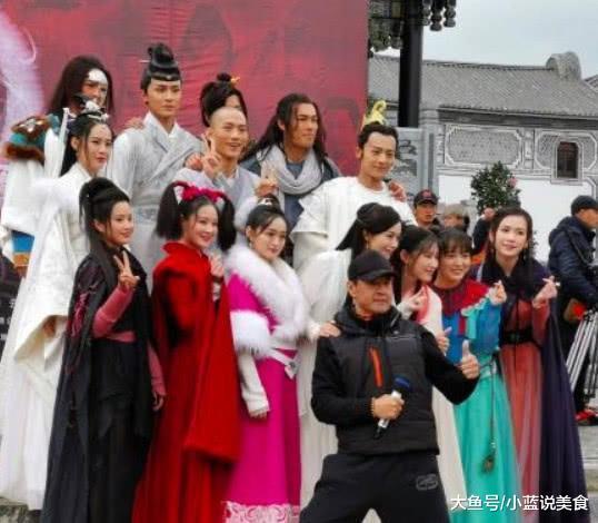 新天龙八部开机: 演员剧照曝光, 网友笑侃: 那个拖把头是乔峰?