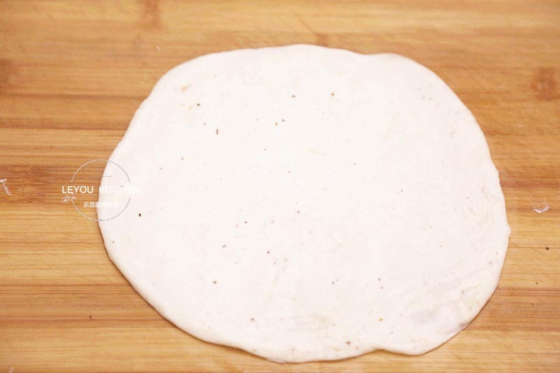 烙饼干硬？那是方法不对，试试这种，用凉水和面，照样软软的