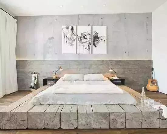 现如今地台卧室设计悄然流行开来，榻榻米已经落伍啦