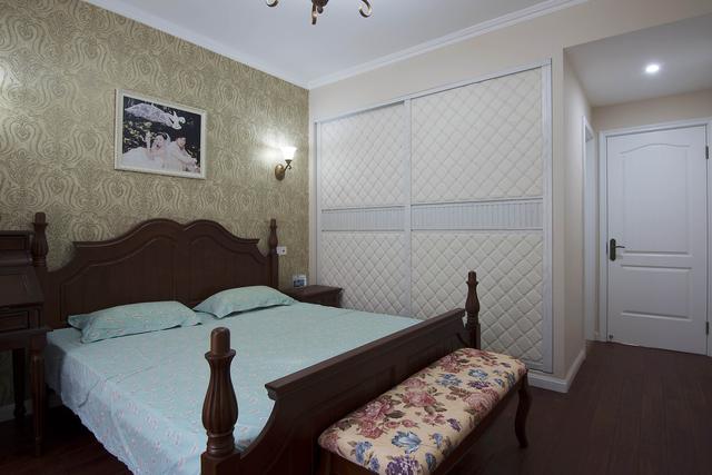 132㎡四居室花18万装修，时尚好看，设计也很到位，真不错