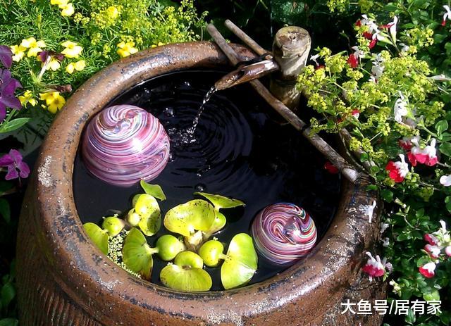 水是家庭花园必不可少的点睛之笔，怎样设计水花园好看呢？