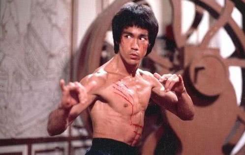 为何如今中华武术成了花架子，看看这几次禁武令，你就知道原因了