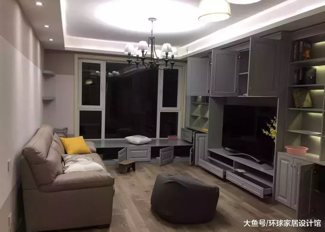 電視墻要不要裝柜子？裝了的都笑了！