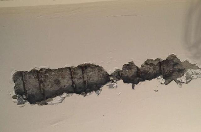 家住底层，混凝土裂缝越来越大！师傅：之前工人偷工减料，少加了这个