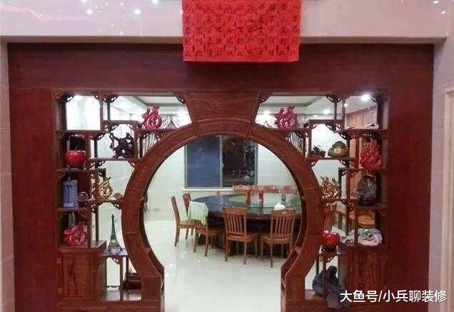 爸妈自建农村洋房，全屋红木家具上档次，全村第一豪！