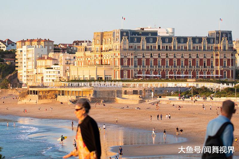 揭秘拿破仑修建豪华别墅，如今成G7峰会会场，史上有三个暗黑时刻