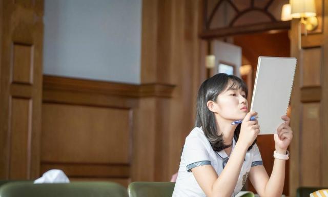 “39岁的她离婚后，找了个小19岁的男人”不要再骗女人离婚了！