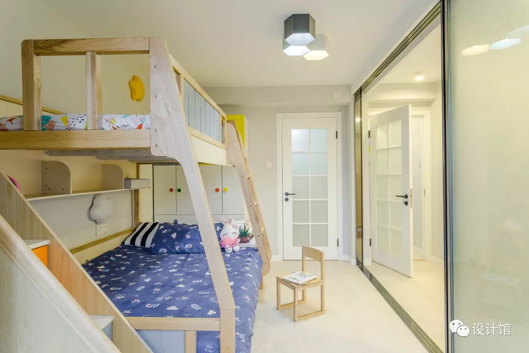 128㎡简约复式，就因阳台改成滑滑梯，邻家孩子来了都不肯走了