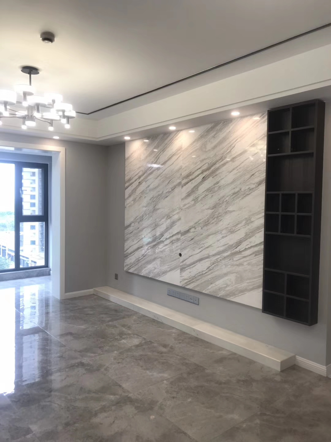 成都人居东御佲家装修完工效果图（手机实景拍摄）