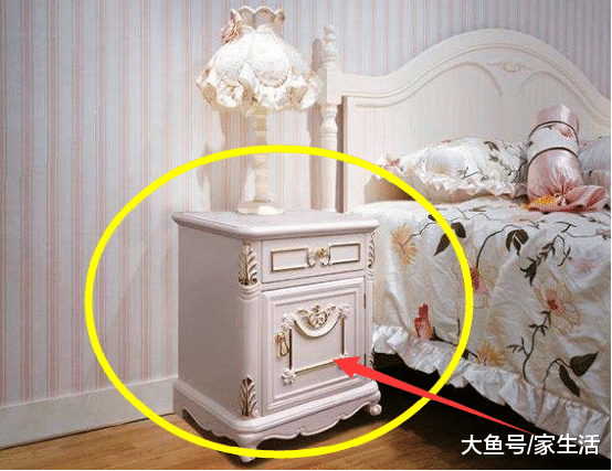 为什么床头柜切记要这样摆放？财运越住越旺，不用多久就能发财