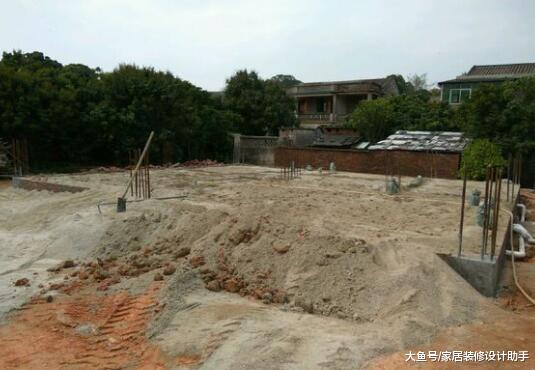 水田上砸12万做静压桩为了图安心，朋友说这地基可抗12级地震