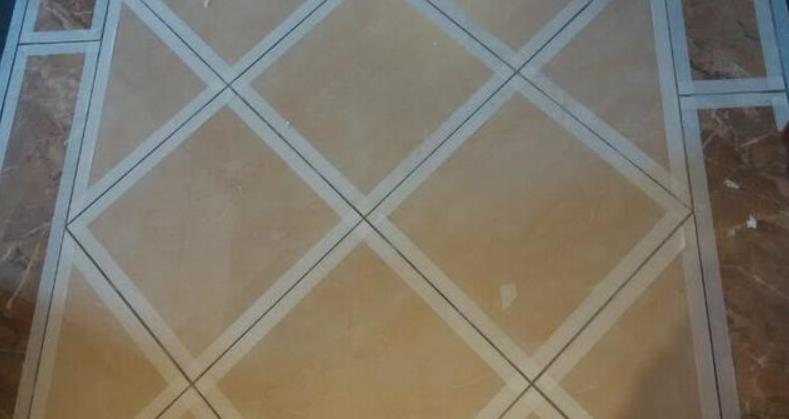 让师傅斜铺墙砖，他却做出了这种效果，连朋友都说第一次看到