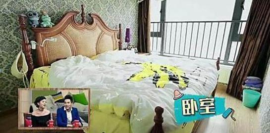 ?参观杜海涛现实的房子，房子布置很＂寒酸＂，跟普通家庭没区别