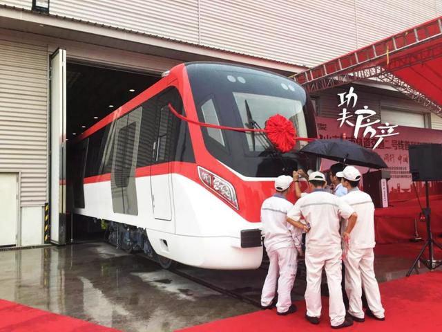 现场直击：佛山2号线列车下线！超多创新设计！预计2021年9月载客