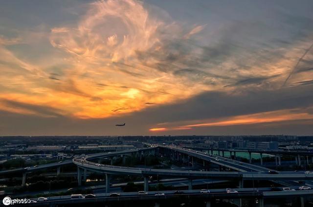 “六高”名模林志玲新婚，潘石屹的朋友圈却悄悄火了