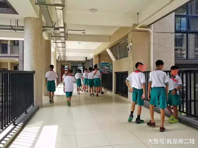 今天，碧桂园云顶、实地常春藤、品秀星图，打了场麻将...