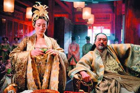 《满城尽带黄金甲》: 说不出哪里感伤，就是令人难过