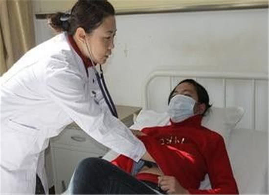 癌细胞|肝“癌变”时,“鼻子”出现这信号,八成肝内有癌细胞了,早就医!