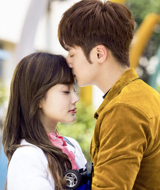 网曝李小璐官宣新剧？和蒋劲夫演情侣，名场面一秒钟都不舍得快进