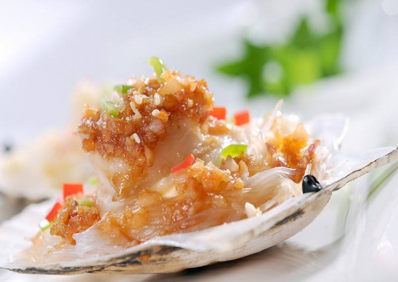 蒜蓉粉丝，从街头小吃走上百姓餐桌，成为海鲜蔬菜的完美搭配