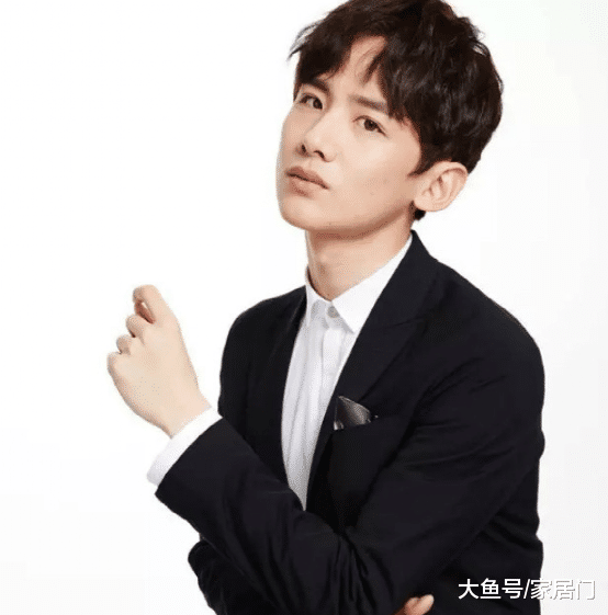 带你看看白敬亭住的豪宅，戏里戏外都是暖男，进门看房子装修就懂