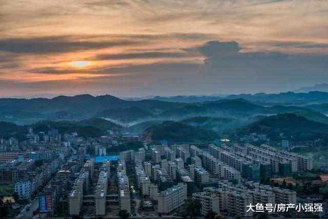 專家：房價下跌有利于剛需，但不利于還房貸的人