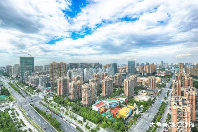 观望4个月，看中的房子降了30万！杭州买家砍价有点狠，房东有点扛不牢