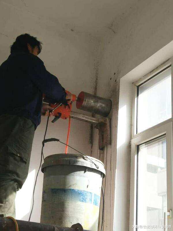 为什么厨房烟道口有些是方形，有些是圆形的？难怪好多家庭排烟差