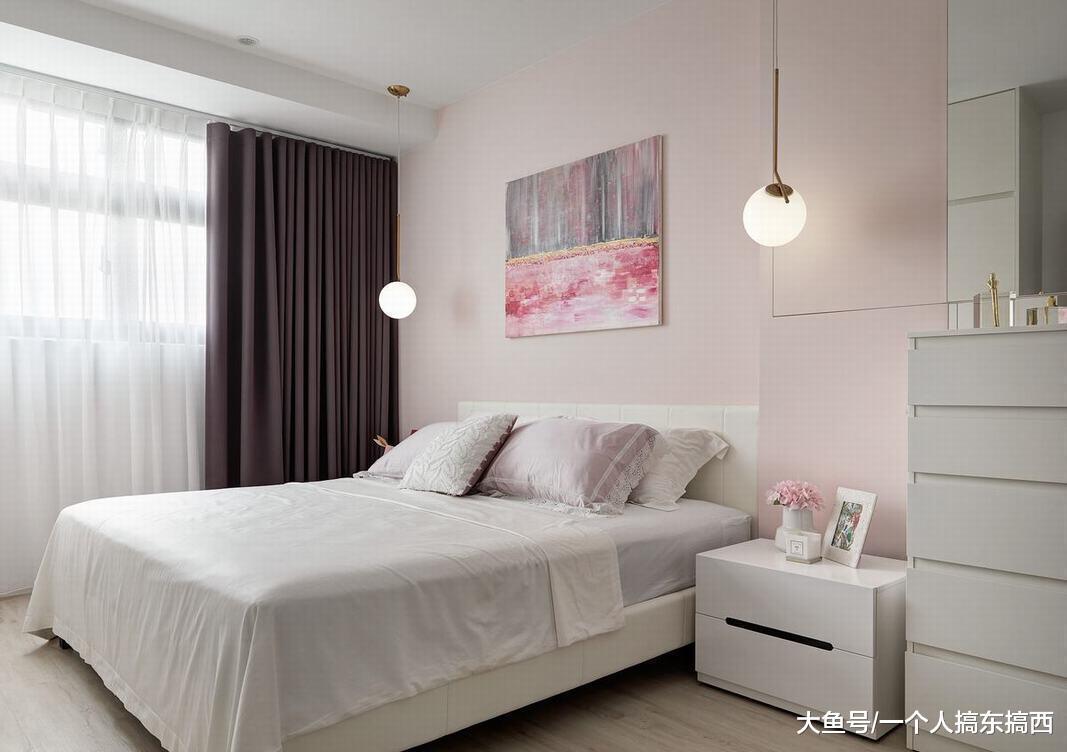 頭次見客廳吊燈這樣裝，真是長見識了