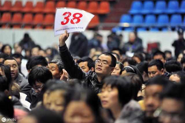 因为房贷压力大而导致的“身体风险”越来越多，购房者需谨慎了