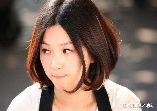 她二十多岁便成为视后，却选择嫁给小七岁男友，如今冒险生下两胎