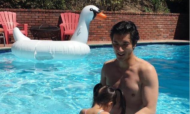 参观王力宏家的豪宅，一平方价值两百万，家里能容纳上百人