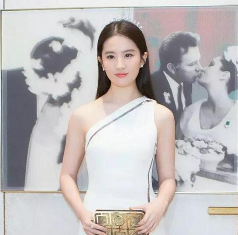 女明星長胖之后的樣子，你見過幾個？網友：劉亦菲真是什么樣子都好看