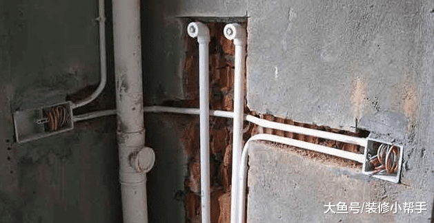 冷热水管安装要谨慎，要找专业的师傅，别入住后糟心事不断