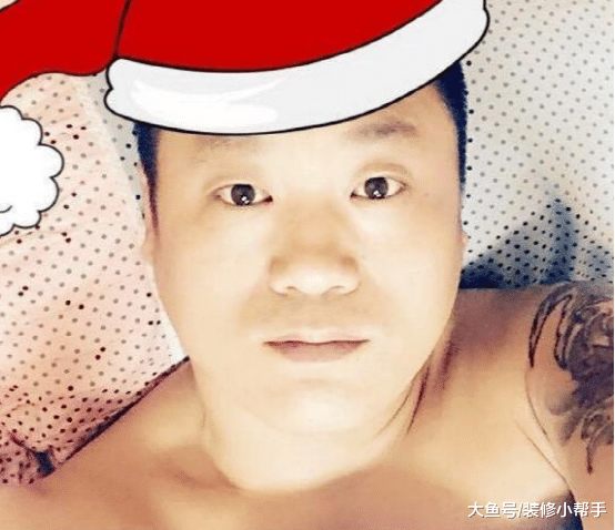 参观宋晓峰的家，虽然在装修方面下了大钱，但是设计得很俗气