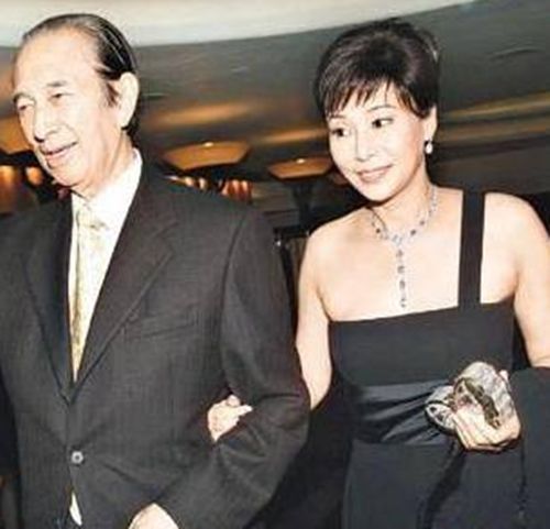 ?她是最命苦原配，帮助丈夫打下商业帝国，却被小妾强夺千亿家产