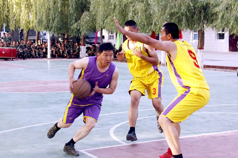 新生相近篮球校队，有这3种优势“最有希望”，最后老师手中宝