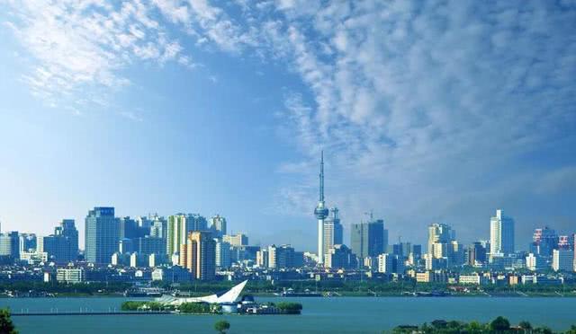 中国房价上涨最快二线城市，涨幅高达百分之十，成功超越北上广深