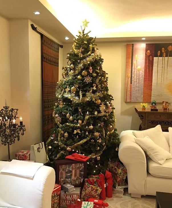 晒晒李治廷生活中的家，健身房成了晾衣房，衣服挂在健身器材上