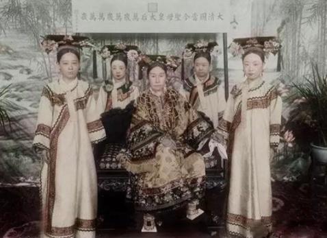假如慈禧太后出现在彩照中，会是什么效果？年轻的复原图太美了！