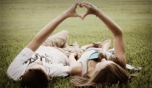 小两口的新房却被要求给八岁的小姑子留房间